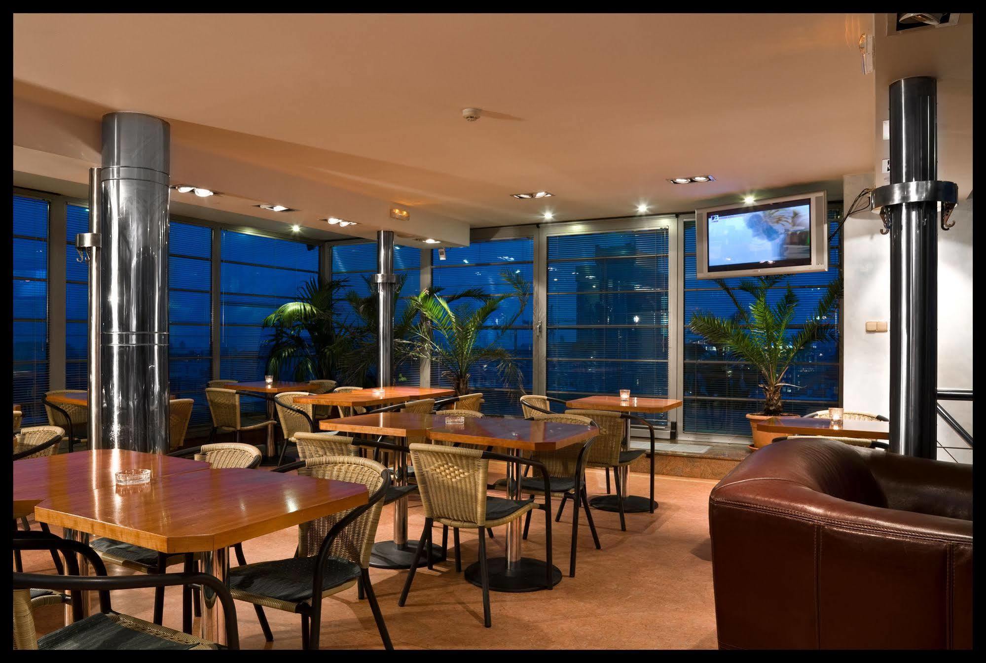 Hotel Oya ปราก ภายนอก รูปภาพ