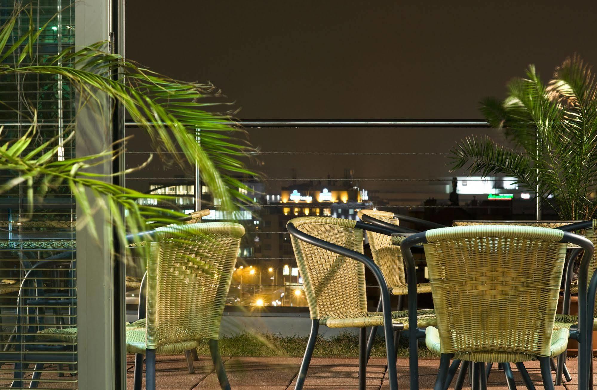 Hotel Oya ปราก ภายนอก รูปภาพ
